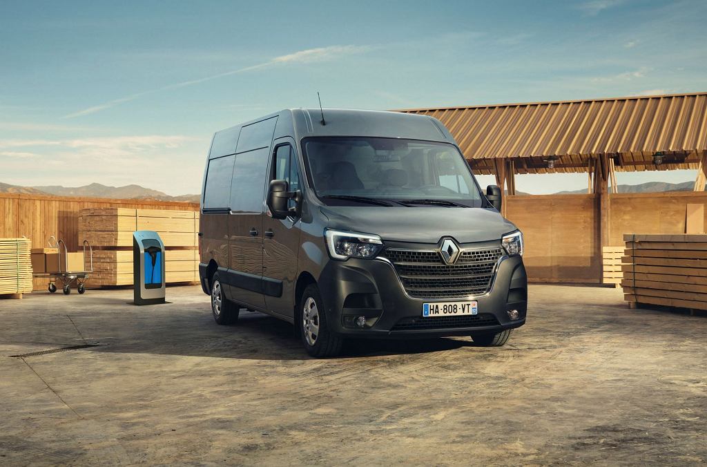 Электрический Renault Master E-Tech с доплатой в программе «Мой электрик»