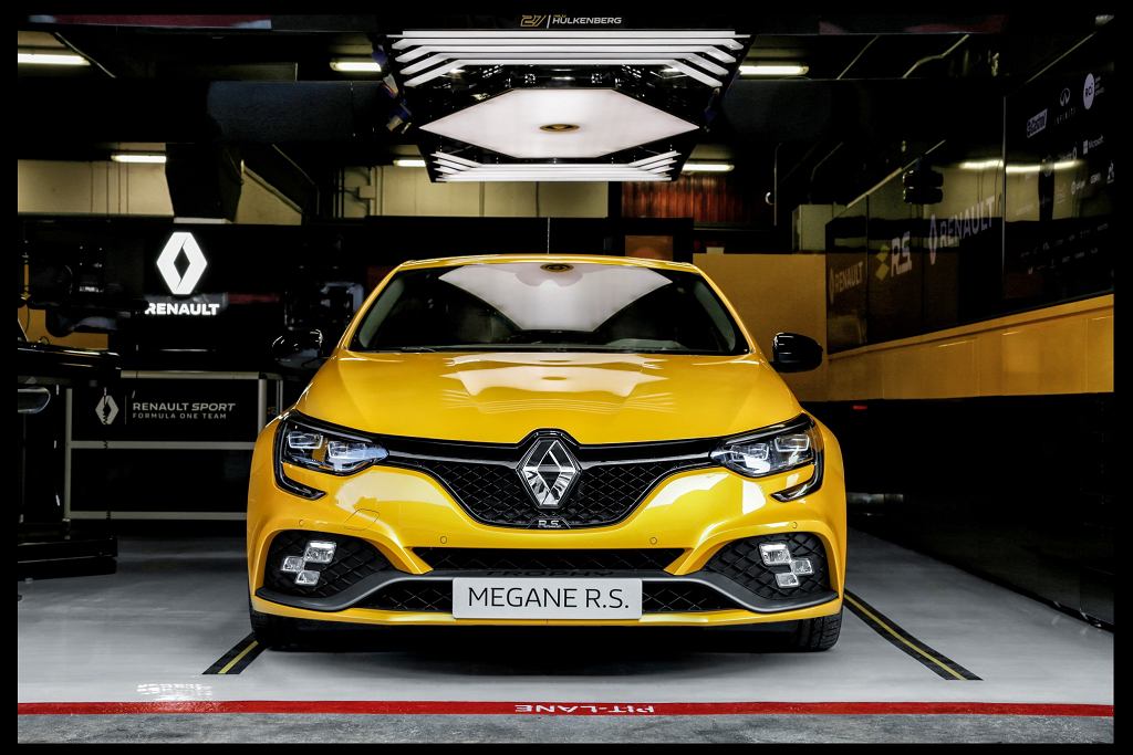 Renault Megane R.S Trophy – французы подготовили еще более мощный Megane R.S.