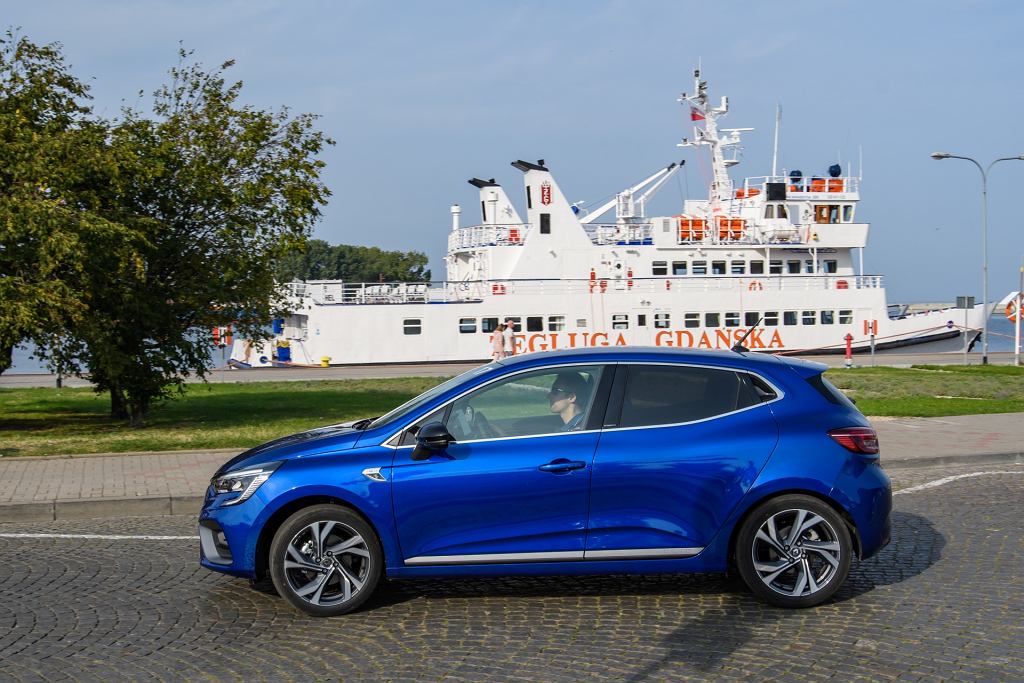 Renault выводит на продажу гибриды. В трёх важнейших моделях – и это хороший ход