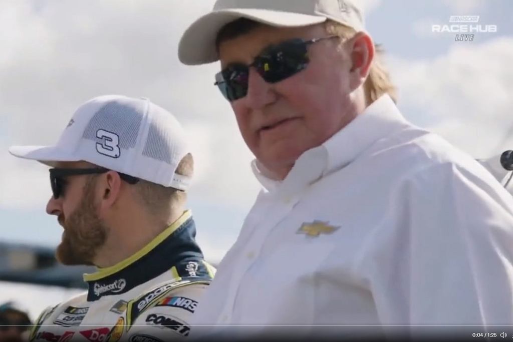 Глава команды NASCAR поможет Украине: «Миллион патронов»