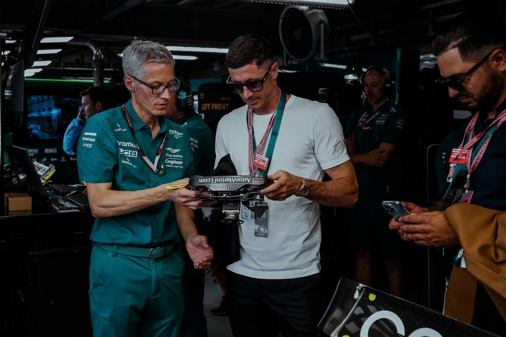 Роберт Левандовски на трассе в Монако. Он присоединился к команде Aston Martin F1.