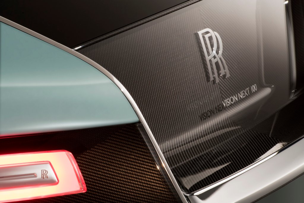 Rolls-Royce планирует выпустить электромобиль. Silent Shadow будет иметь мощную батарею