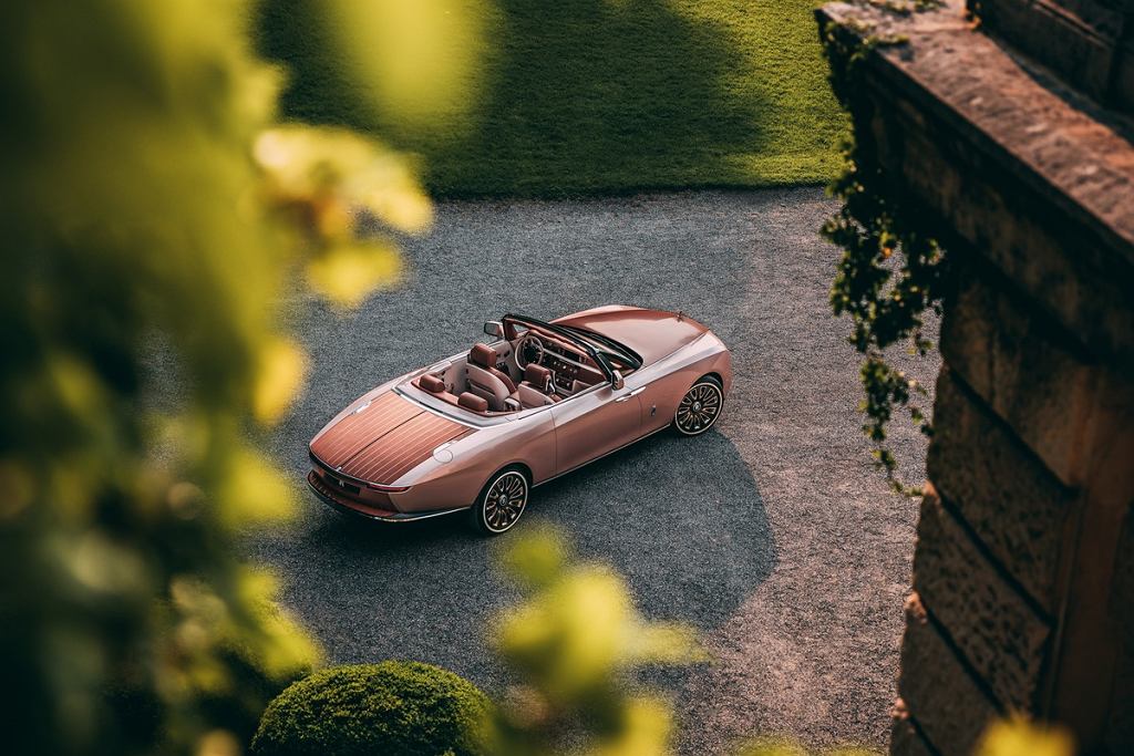 Уникальный Rolls-Royce, сделанный на заказ. Он стоит 28 миллионов долларов, и его можно взять с собой на пикник.