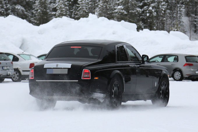 Прототипы | Rolls-Royce тестирует внедорожник