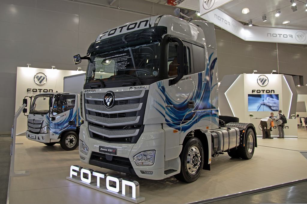Россия. Продажи тракторов из Китая резко возросли. Деньги текут ручьями