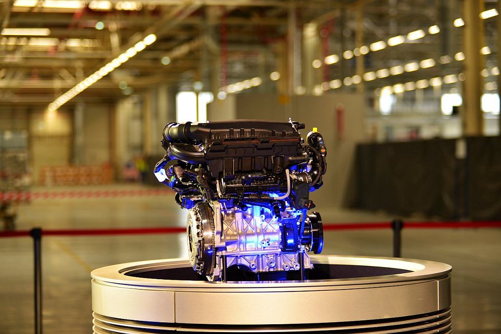 500 рабочих мест в Тыхах. Opel начинает производство нового двигателя