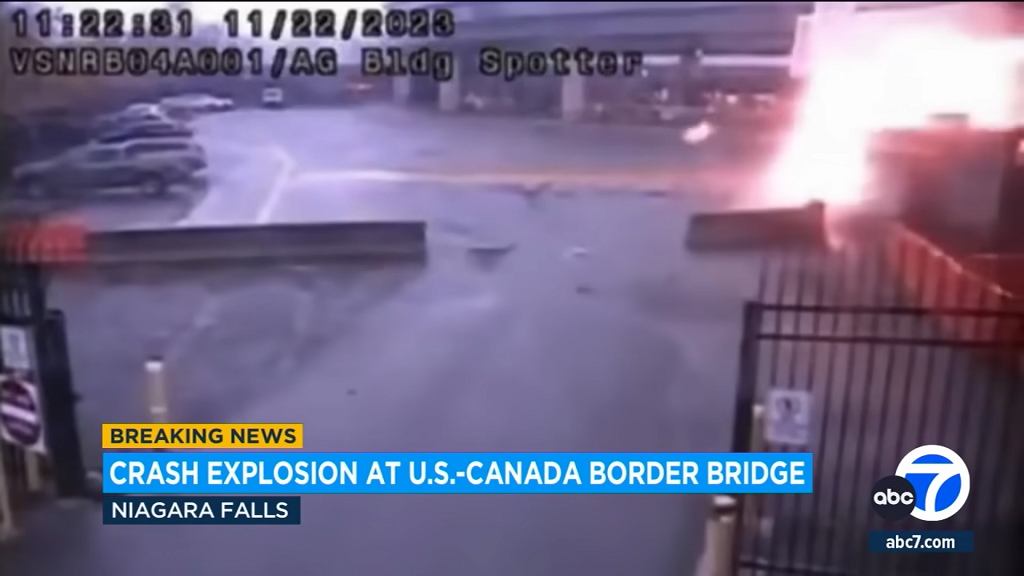 Автомобиль взорвался в воздухе на границе с США. ФБР расследует инцидент