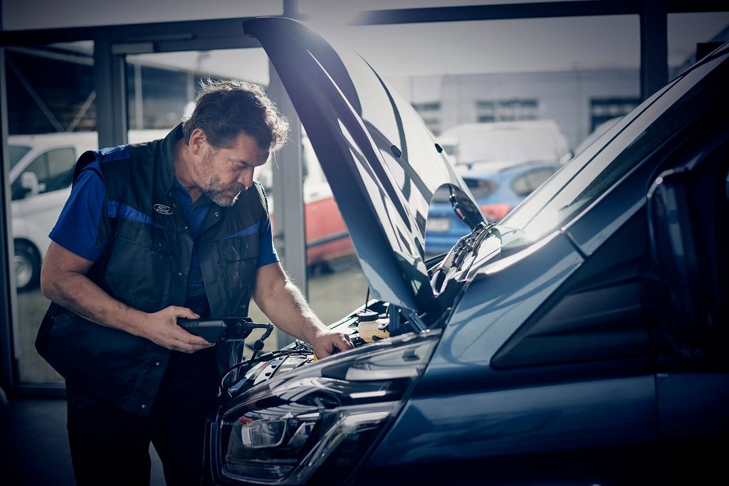 Ford приглашает на сервис владельцев старых моделей. Цены доступные