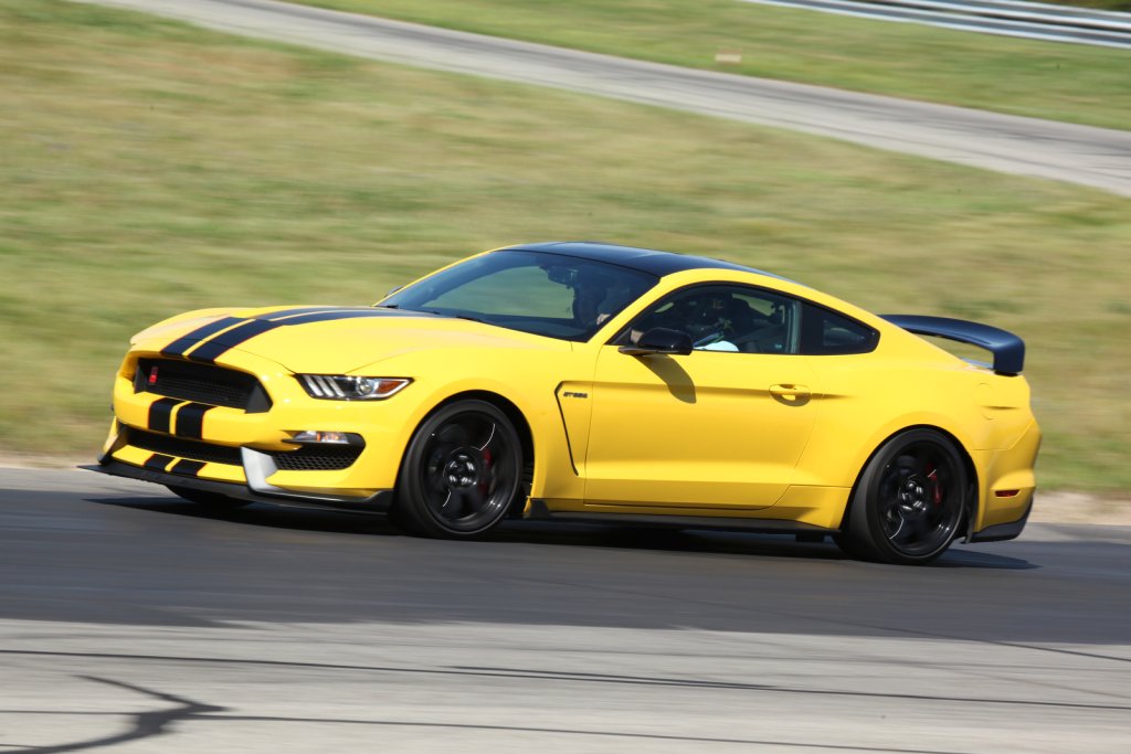 Шелби GT350R Мустанг | Тысяча долларов на заднем сиденье