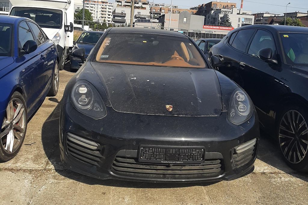 Налоговая инспекция выставляет на аукцион Porsche. Стартовые цены? Удивительно