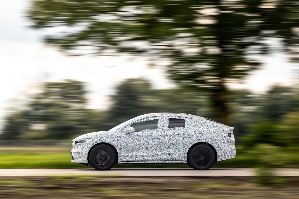 Внедорожник-купе есть у каждого, в том числе и у Skoda. Появился официальный анонс купе Enyaq