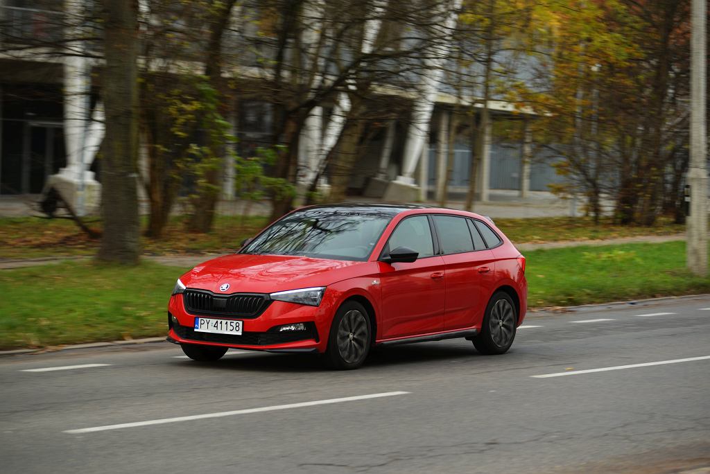 Мнения Moto.pl: Skoda Scala 1.5 TSI vs. Пежо 308 1.2 Турбо. Компакты из разных миров