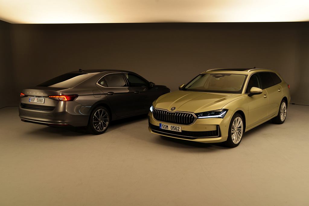 Новая Skoda Superb на наших фотографиях. Все, что нужно знать о большой премьере