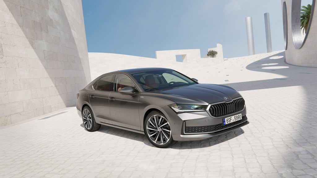 Новая Skoda Superb Laurin&Klement. Вы узнаете топовое издание по этим элементам