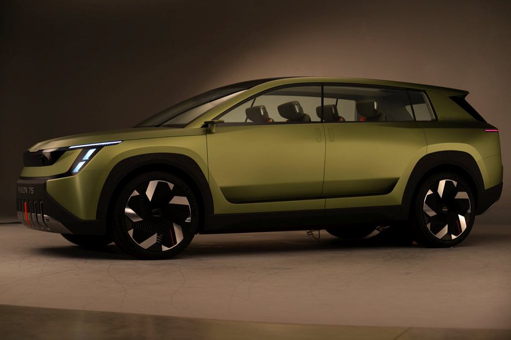 Скоро появится Skoda Vision 7S. Это будет мощный 7-местный внедорожник.