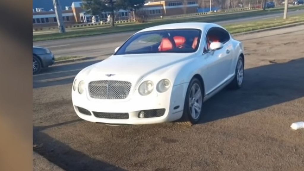 Продажи Bentley шли хорошо. Пока покупатель не вытащил пистолет