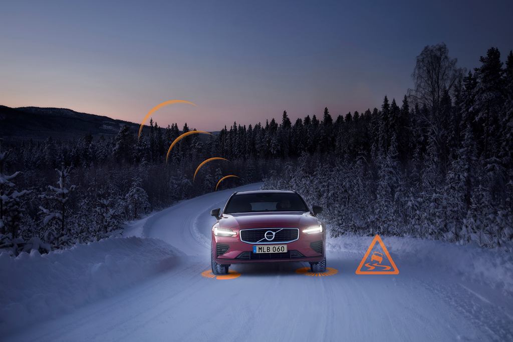 Автомобили Volvo в Европе будут общаться. Они должны предупреждать друг друга водителей