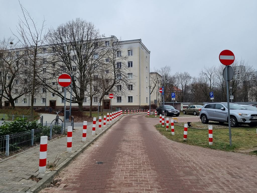 Улица в моем районе была заколочена со всех сторон. Водители просили об этом