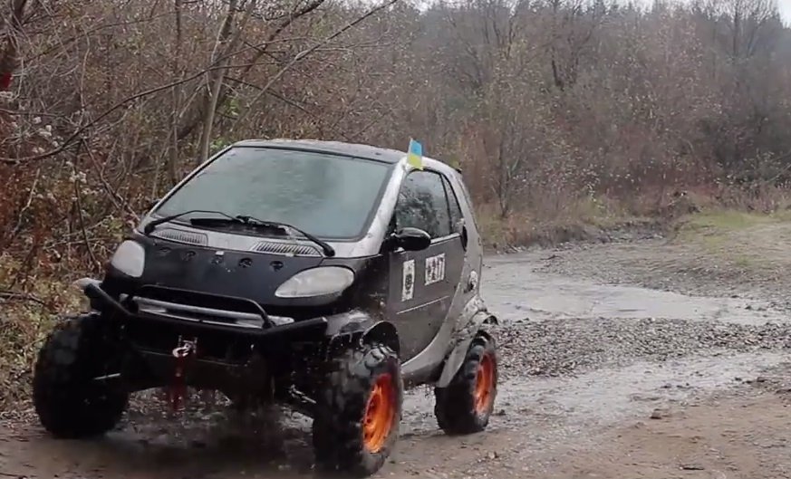 Видео | Smart Fortwo — настоящий внедорожный зверь.
