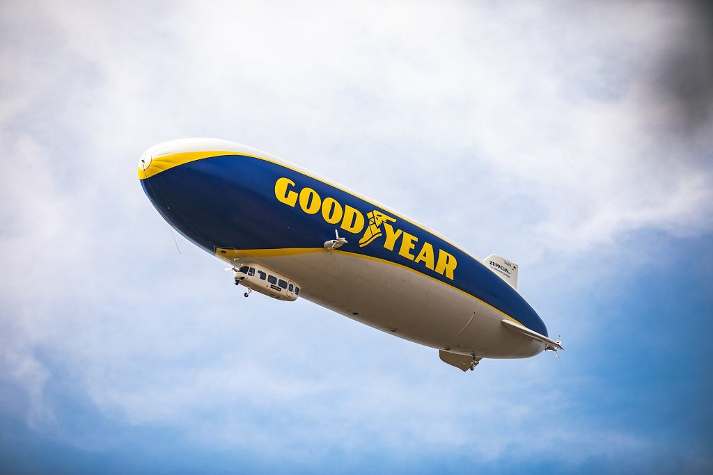 Хотели бы вы увидеть дирижабль? В разгар праздников Goodyear Blimp прибудет в Польшу