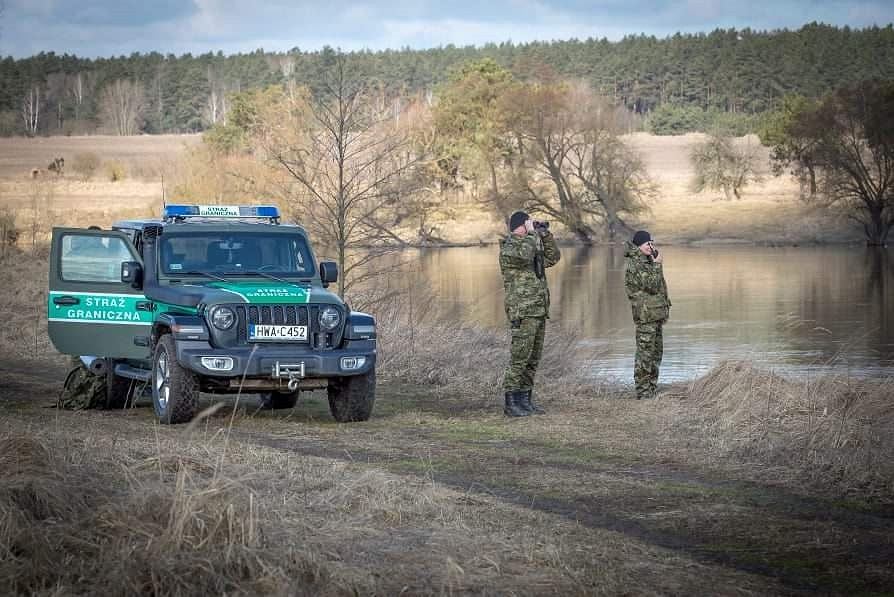 На чем ездит пограничник? Недавно купила Тойоту с оптоэлектрикой, но не только они производят впечатление