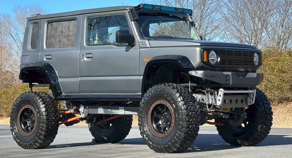 «Бог гор» — так прозвали Suzuki Jimny японские студенты, построившие свой автомобиль.