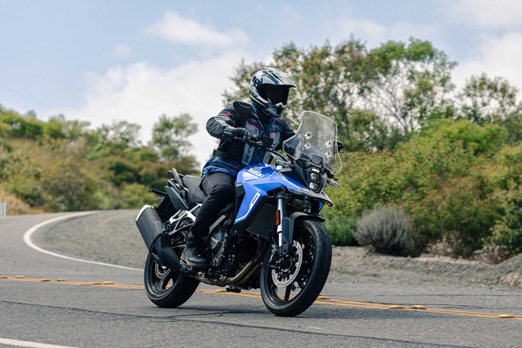 Новый Suzuki V-Strom 800. Чем он отличается от V-Strom 800DE?