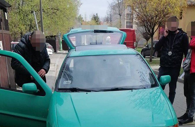 Заливал в багажник, а не в бак. Теперь ему грозит до пяти лет за кражу
