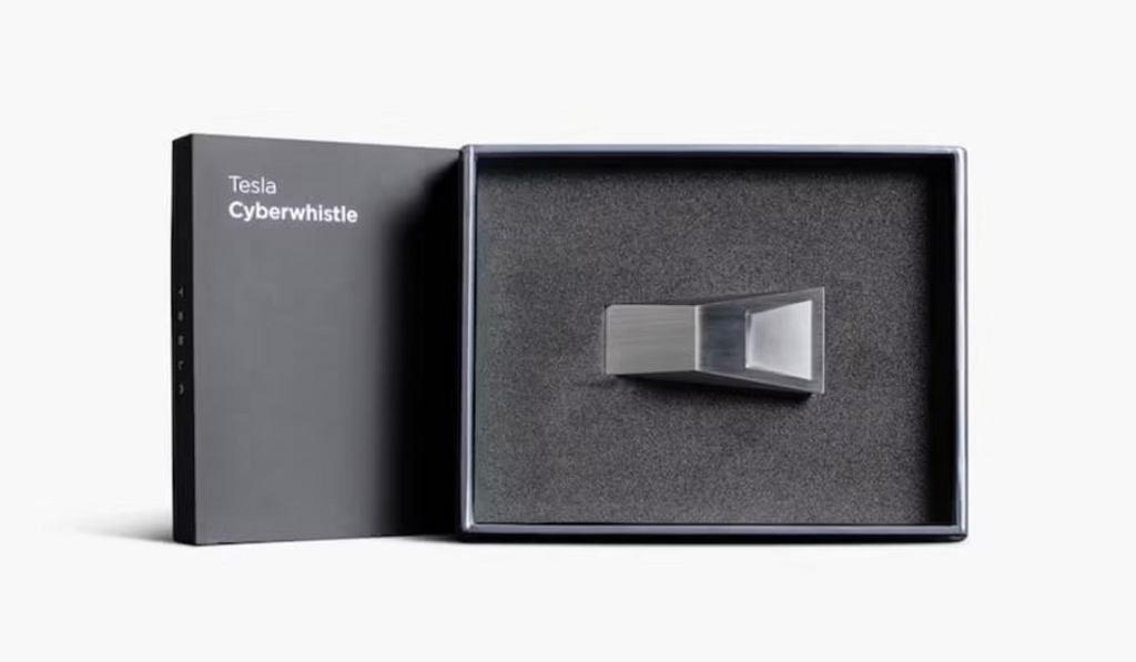 Илон сошел с ума, но сделал все правильно. Tesla Cyberwhistle за 50 долларов был распродан мгновенно