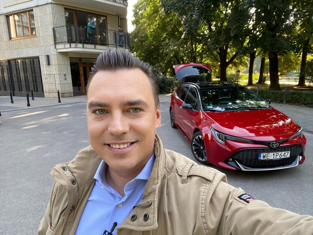 Toyota Corolla TS GR Sport 1.8 Hybrid e-CVT – практично и экономично, но как она ездит?