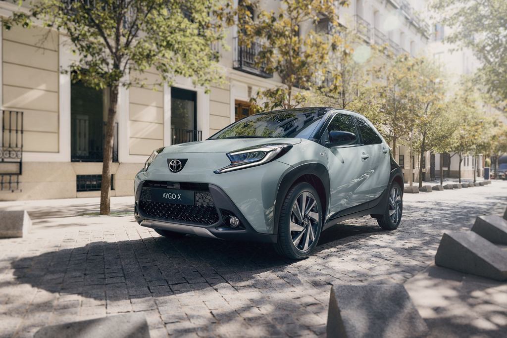 Маленькая Toyota Aygo X после изменений. У него большие дисплеи и лучшее оборудование - ЦЕНА