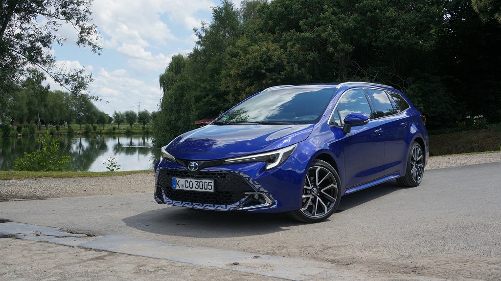Отзывы Moto.pl: Toyota Corolla TS 1.8 Hybrid FL. Это даже не эволюция. А под капотом?