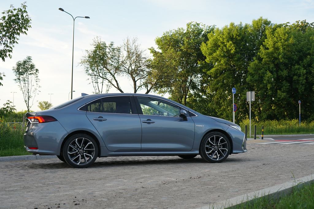 Продажа автомобилей в Польше. Август снова принадлежал Королле. Октавия уже чувствует ее дыхание