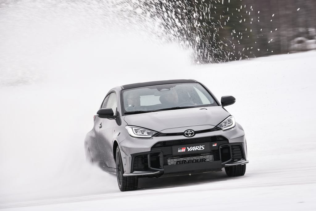 Новая Toyota GR Yaris по цене в Польше. Дорого, но желающие все равно найдутся.