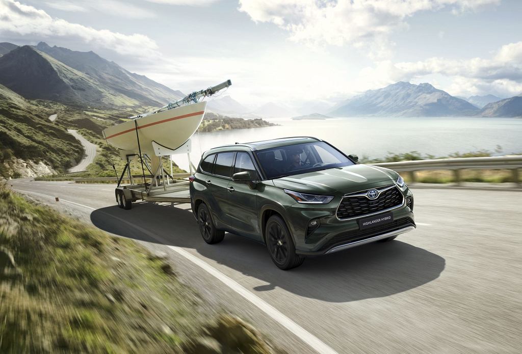 Toyota Highlander 2023. Уже доступен обновленный 7-местный внедорожник. ПРАЙС-ЛИСТ