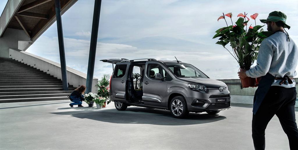 Toyota Proace City — японский универсал с французскими корнями