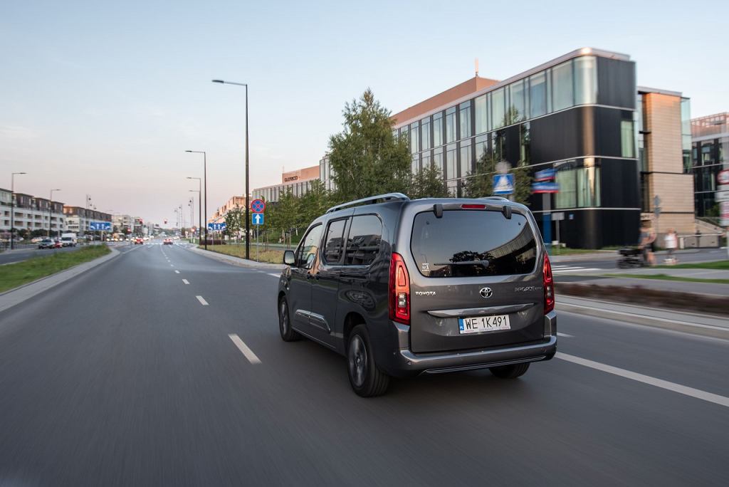 Новая Toyota Proace City — последняя из пятерки выходит на рынок коммерческого транспорта