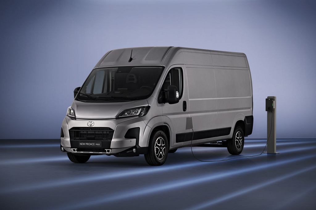 Самая большая модель Toyota в продаже. Польский прайс-лист модели Proace MAX
