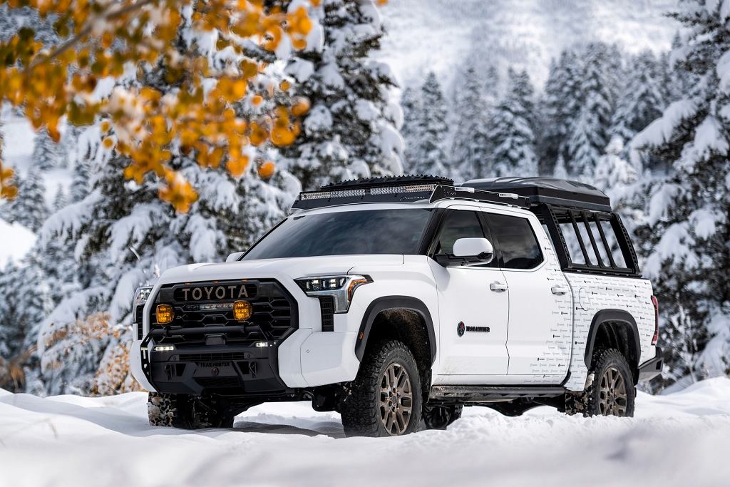 Внедорожник Toyota на выставке SEMA. Это концепт Toyota Trailhunter.