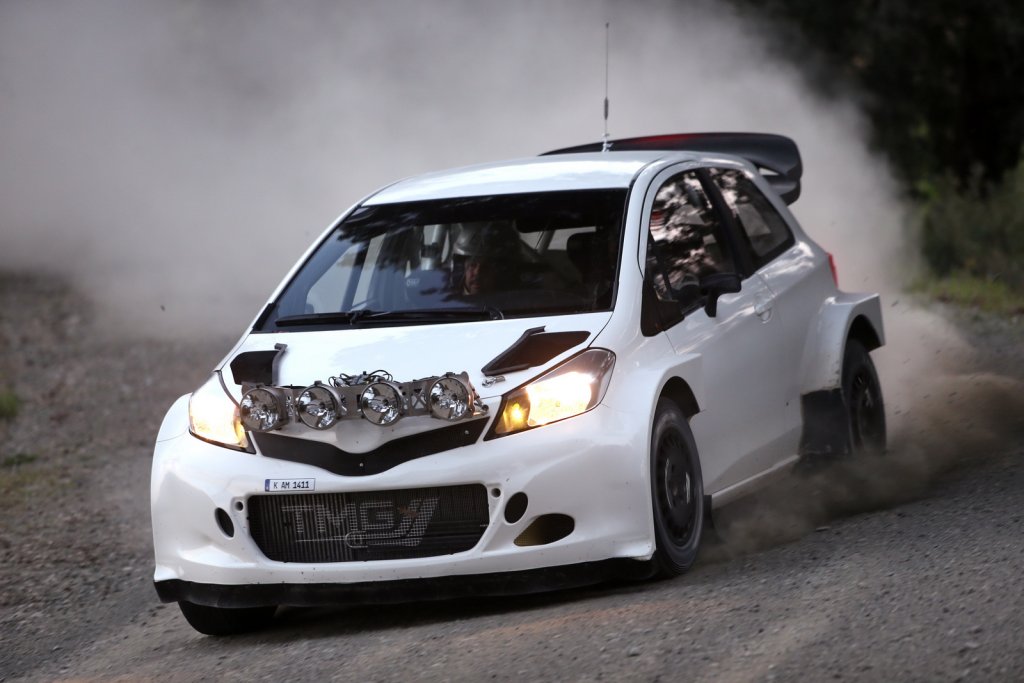Леб и Сольберг в раллийном автомобиле Yaris?
