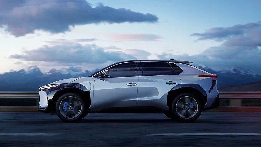 Apple не сдается. Он разговаривает с Toyota об электромобиле