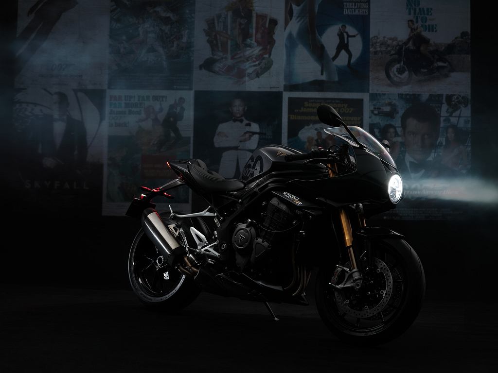 Новый мотоцикл Бонда? Speed Triple 1200 RR Bond Edition