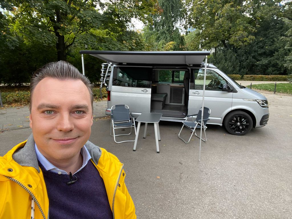 Поляки в последнее время полюбили кемперы. Поэтому мы пригласили Volkswagen California в Бизнес-студию.