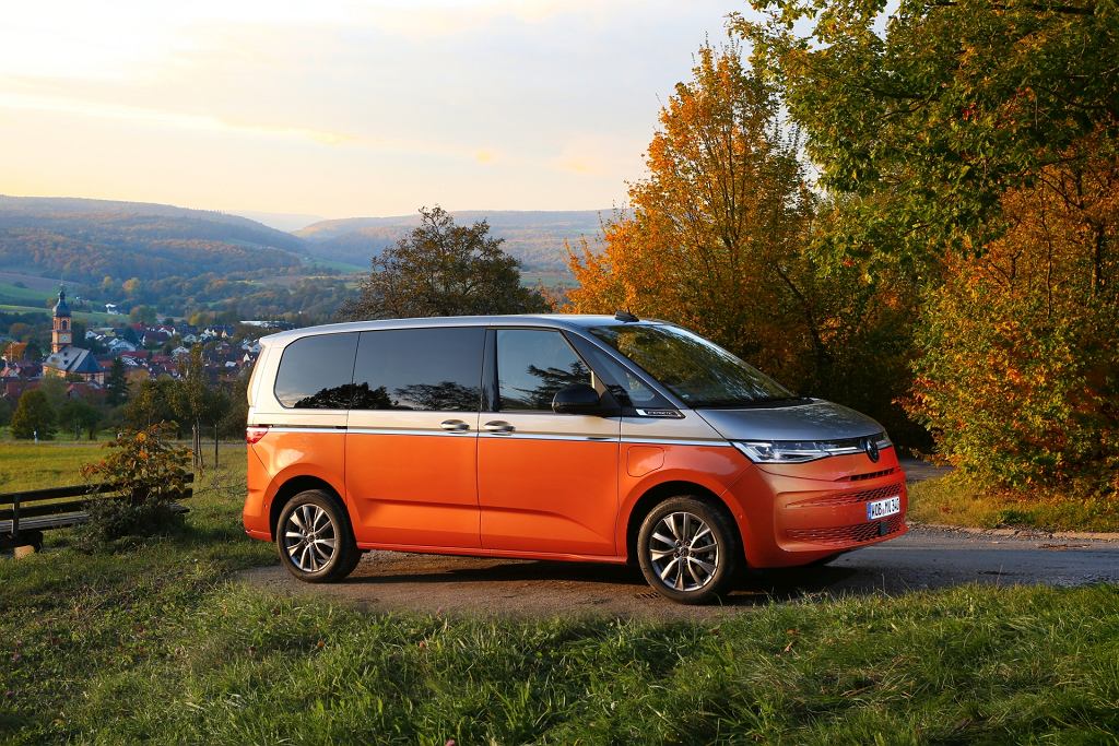 Новый Volkswagen Multivan – идеальный спутник в поездке в Хель