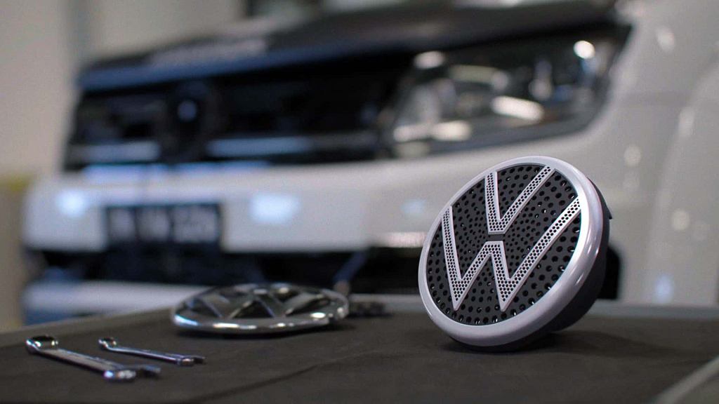 VW придумал новый логотип для борьбы с кенгуру. Они обещают, что это не День дурака.