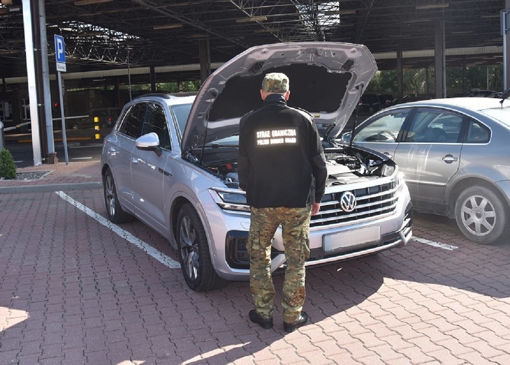 Иностранка пыталась покинуть Польшу на разыскиваемом Volkswagen