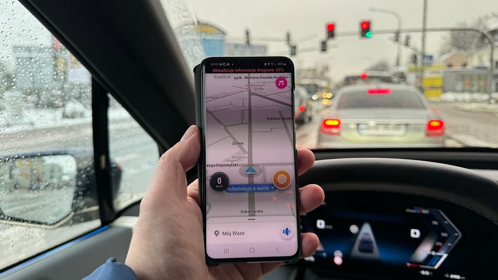 Водители любят Waze. Теперь у приложения возникла проблема. Они хотят удалить из него некоторые маршруты