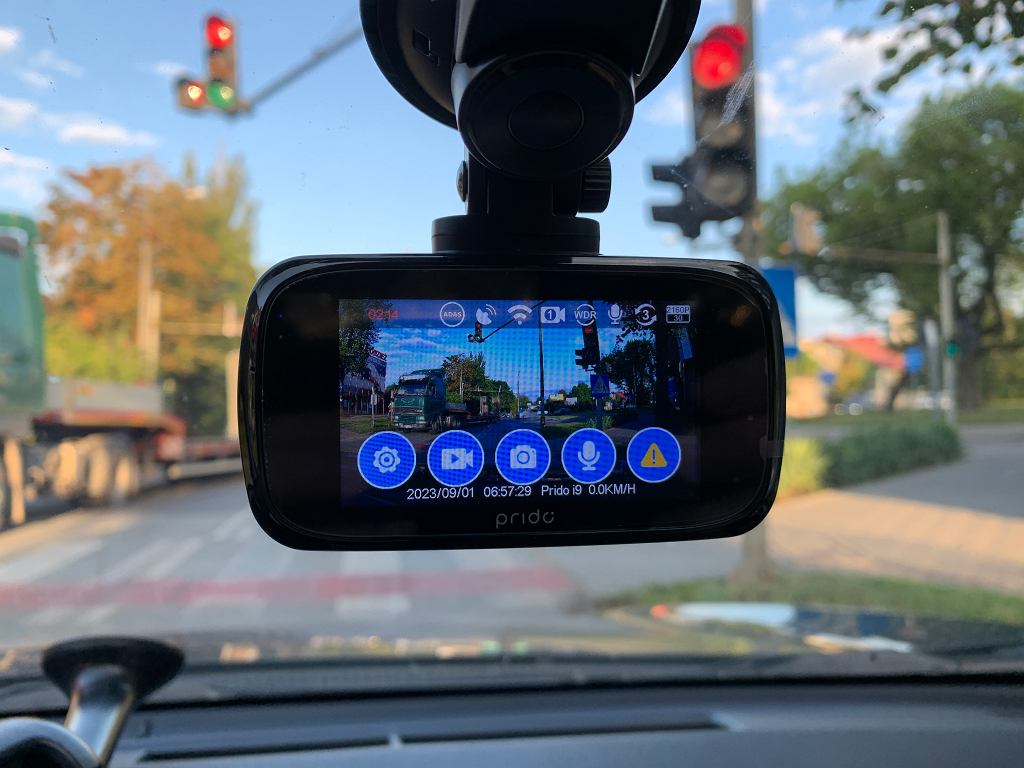 Вам подарили автомобильную камеру на Рождество? Вот как вы настроите новое оборудование