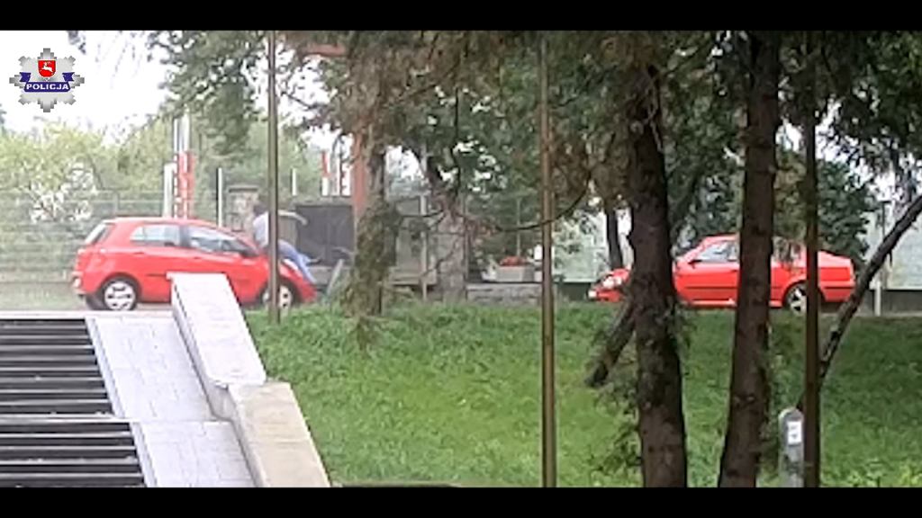 Скутер против автомобиля. Это выглядело ужасно