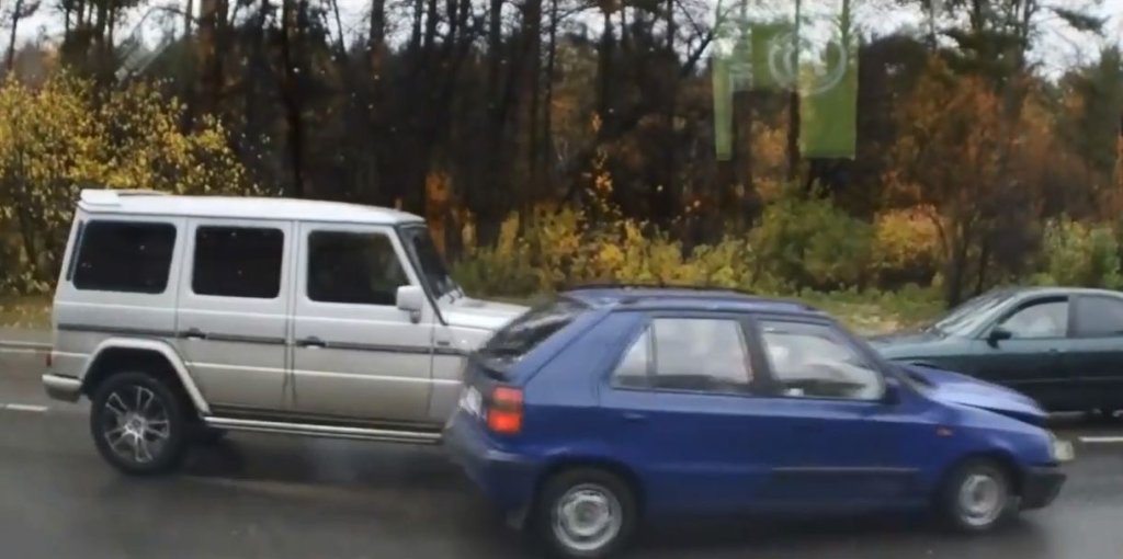 Видео | ДТП с участием Mercedes G-класса